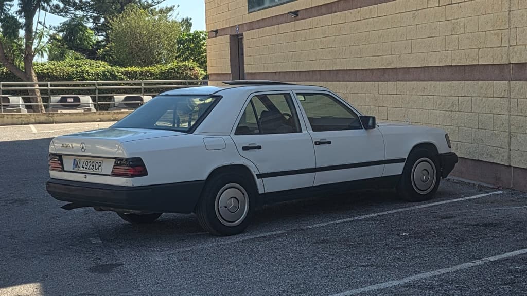 Mercaroni — 1988 Mercedes Benz 300D